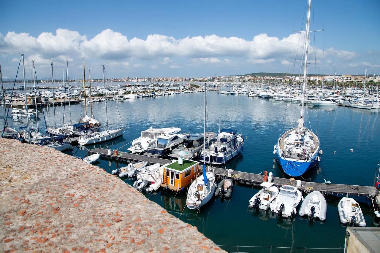 The Homeboat Company Aquatica-Alghero Botel