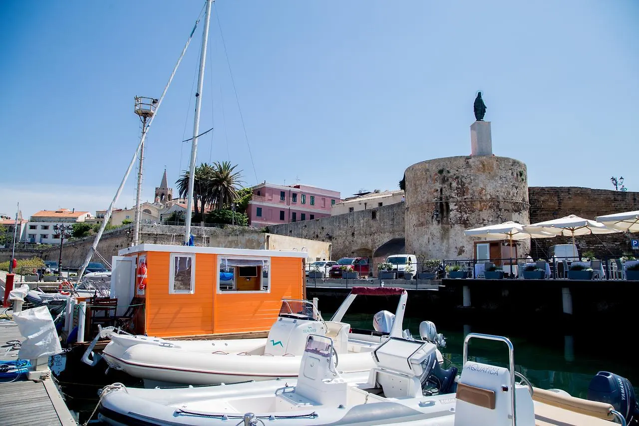 Botel The Homeboat Company Aquatica-Alghero